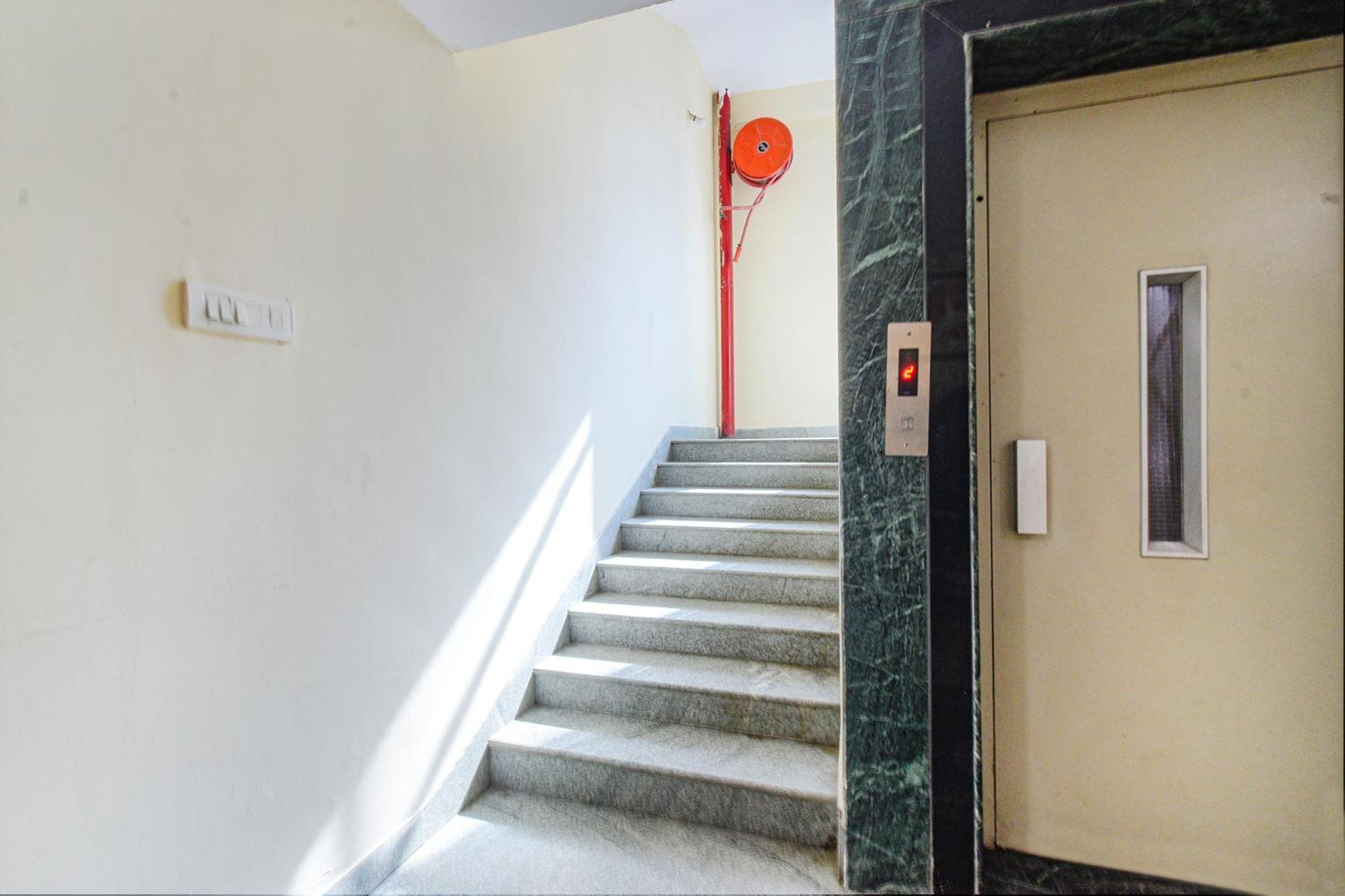 Fabhotel N Residency, Hitech City - 350M From Yashoda Hospital, Hitech City Хидерабад Екстериор снимка